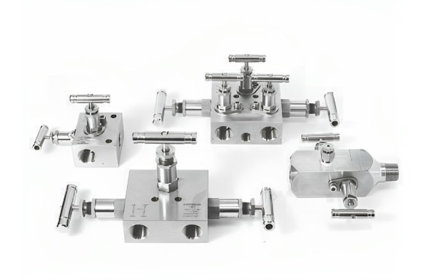Superlok Manifold Valves